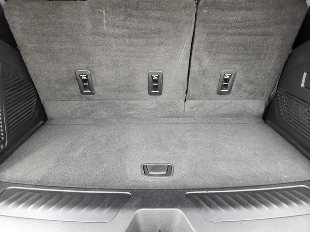 Photo of 2023 Summit White Chevrolet Tahoe