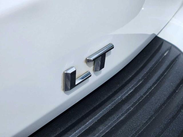 Photo of 2023 Summit White Chevrolet Tahoe