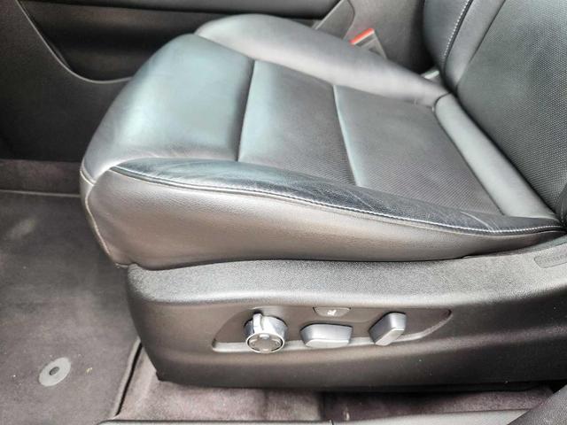 Photo of 2019 Red Horizon Tintcoat Cadillac XT4