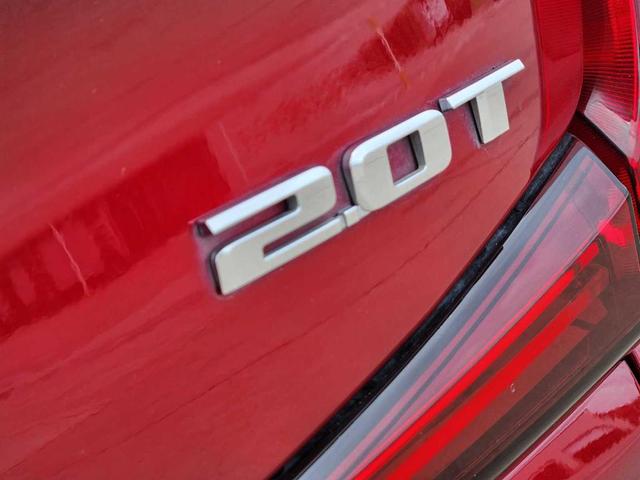 Photo of 2019 Red Horizon Tintcoat Cadillac XT4