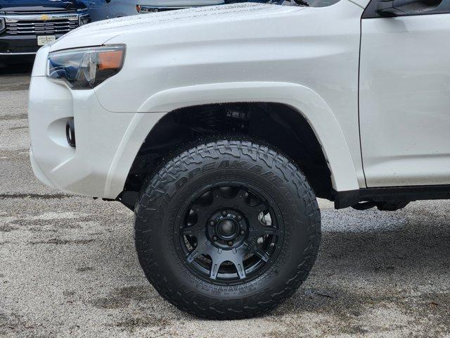 Photo of 2020 Super White Toyota 4Runner