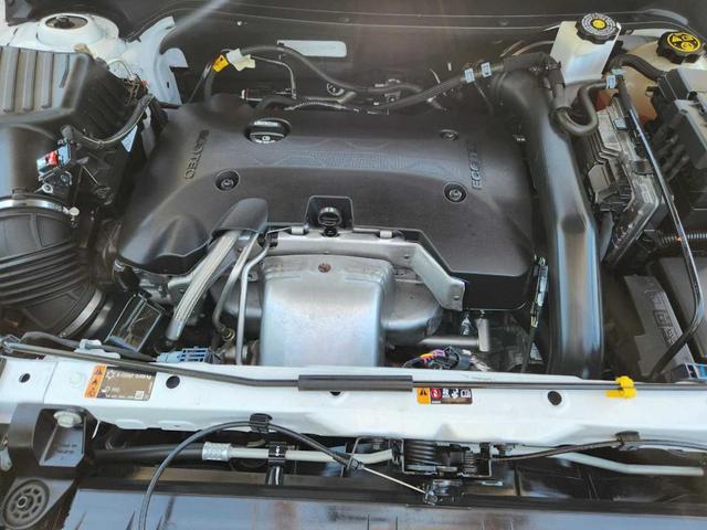 Photo of 2018 Summit White GMC Terrain