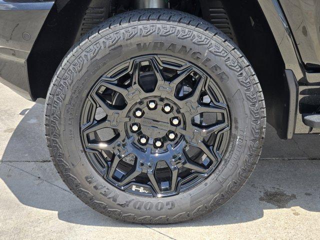 Photo of 2025 Black GMC HUMMER EV Pickup