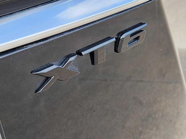 Photo of 2024 Stellar Black Metallic Cadillac XT6