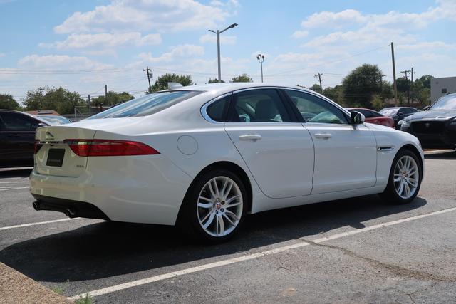 Photo of 2017 Polaris White Jaguar XF