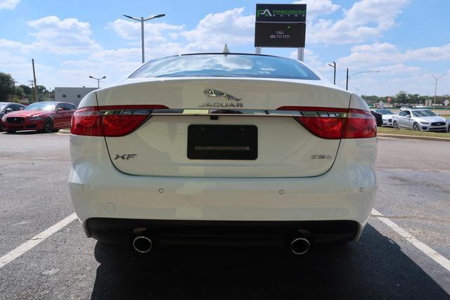 Photo of 2017 Polaris White Jaguar XF