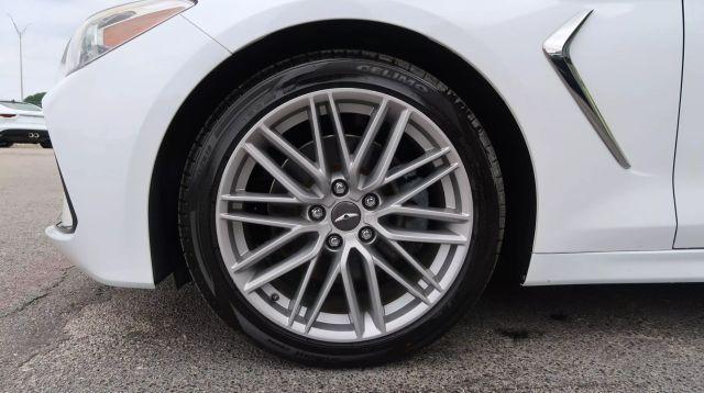 Photo of 2020 White Genesis G70