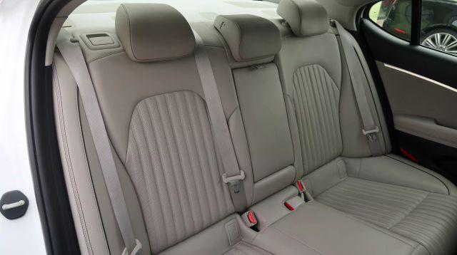 Photo of 2020 White Genesis G70