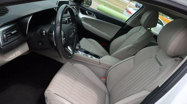 Photo of 2020 White Genesis G70