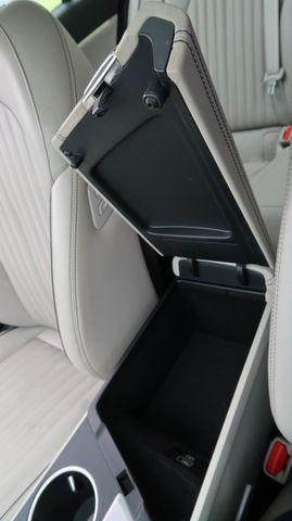 Photo of 2020 White Genesis G70