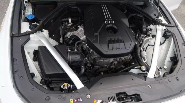 Photo of 2020 White Genesis G70