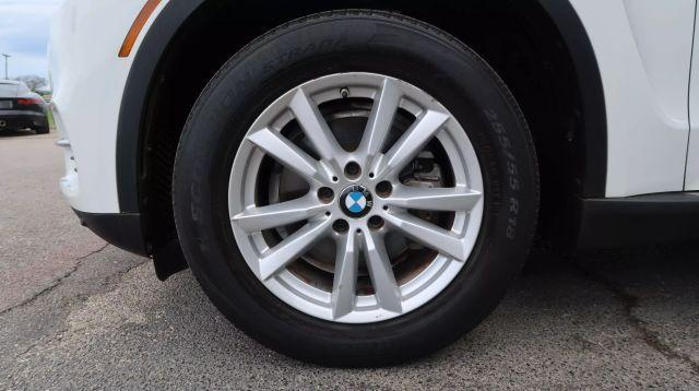 Photo of 2015 White BMW X5