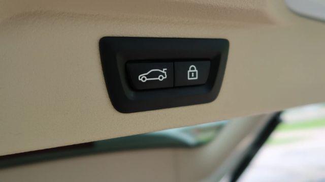 Photo of 2015 White BMW X5