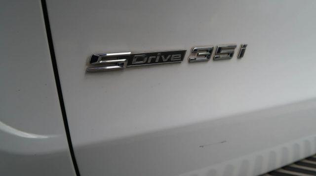 Photo of 2015 White BMW X5