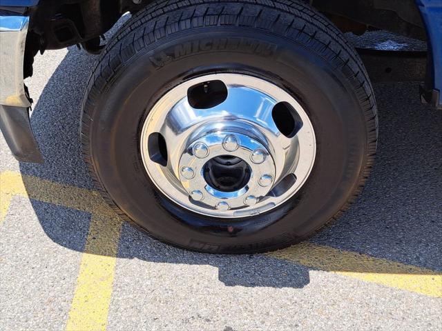 Photo of 2022 Atlas Blue Metallic Ford F-350