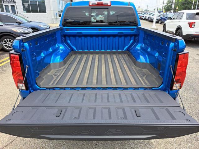 Photo of 2024 Glacier Blue Metallic Chevrolet Colorado
