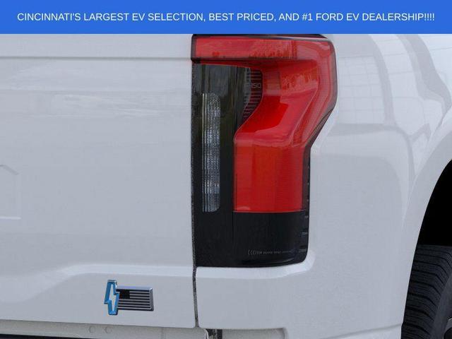 Photo of 2025 Oxford White Ford F-150 Lightning