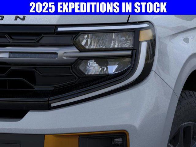 Photo of 2025 Glacier Gray Metallic TriCoat Ford Expedition