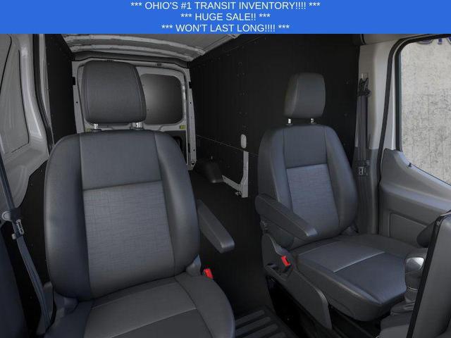 Photo of 2025 Oxford White Ford Transit-250