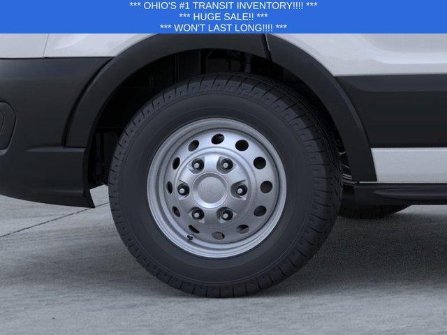 Photo of 2025 Oxford White Ford Transit-250