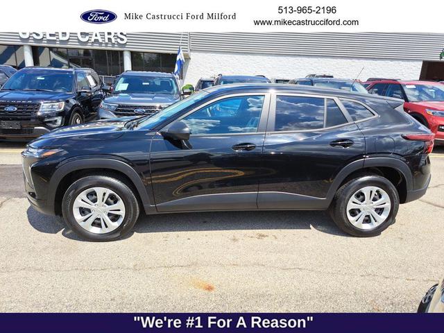 Photo of 2024 Mosaic Black Metallic Chevrolet Trax