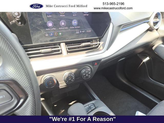 Photo of 2024 Mosaic Black Metallic Chevrolet Trax