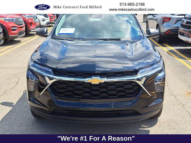 Photo of 2024 Mosaic Black Metallic Chevrolet Trax