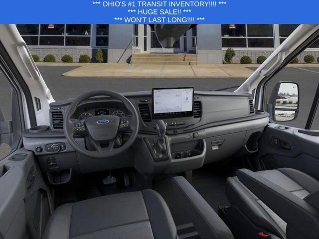 Photo of 2025 Oxford White Ford Transit-250