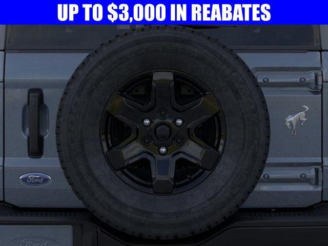 Photo of 2025 Azure Gray Metallic Tri-Coat Ford Bronco