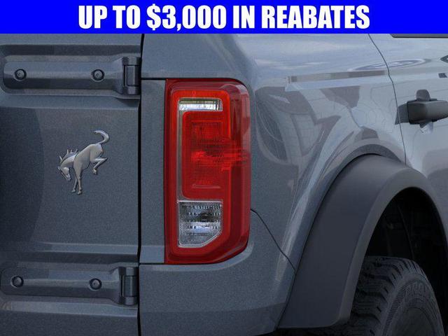 Photo of 2025 Azure Gray Metallic Tri-Coat Ford Bronco