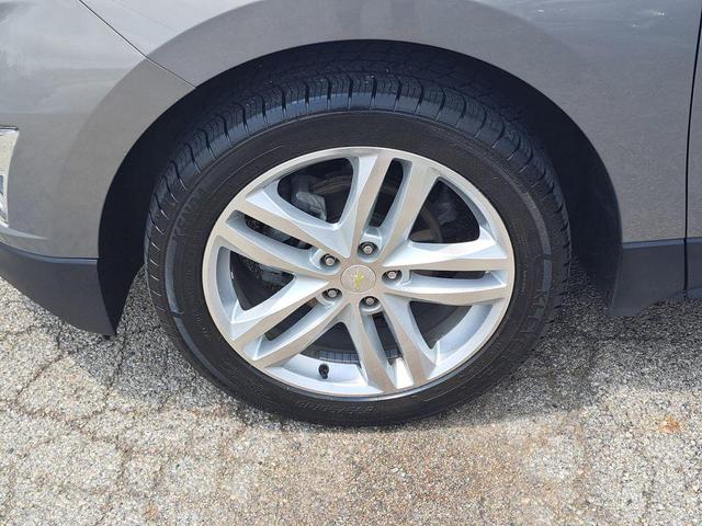 Photo of 2019 Pepperdust Metallic Chevrolet Equinox