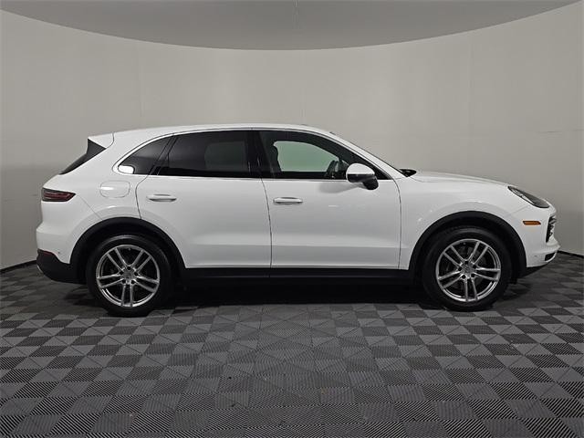 Photo of 2022 White Porsche Cayenne