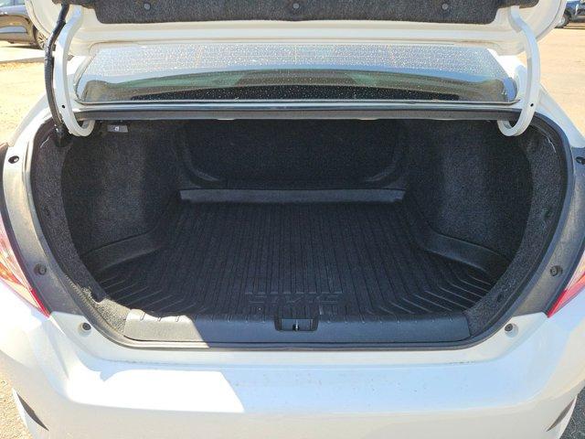 Photo of 2021 White Honda Civic