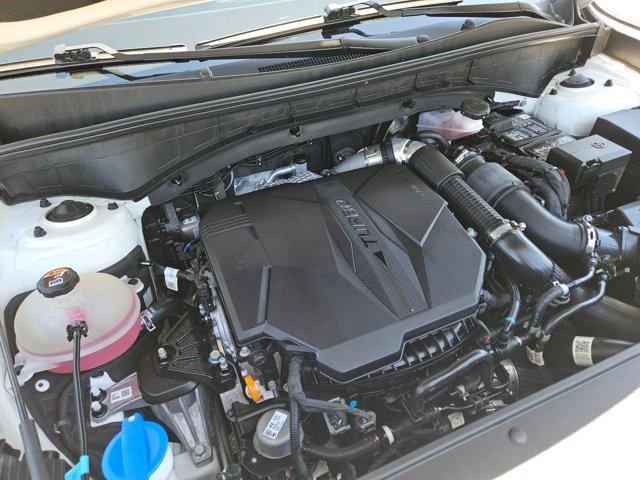 Photo of 2022 Glacial White Pearl Kia Sorento