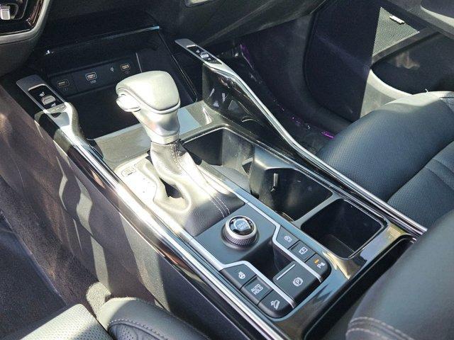 Photo of 2022 Glacial White Pearl Kia Sorento