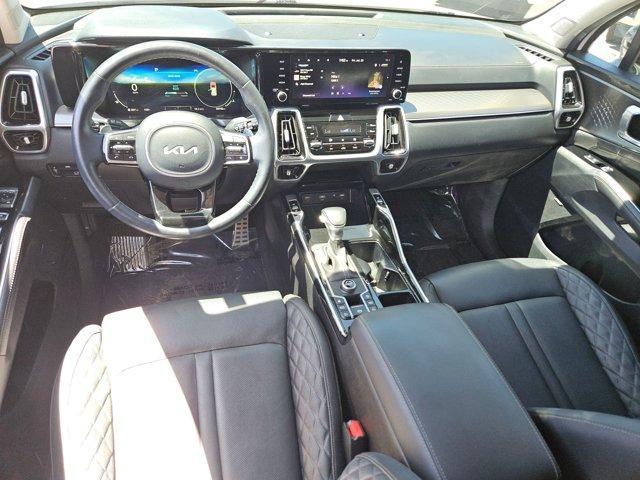 Photo of 2022 Glacial White Pearl Kia Sorento