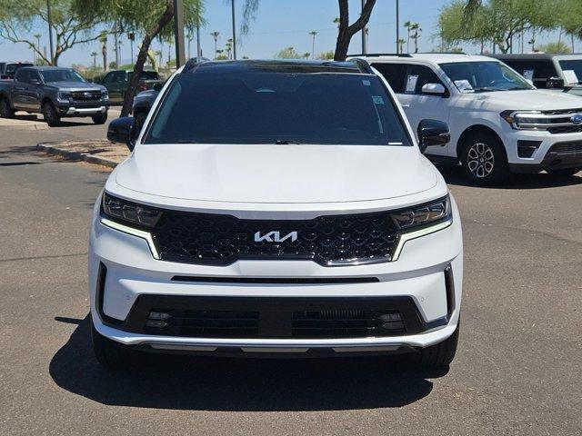 Photo of 2022 Glacial White Pearl Kia Sorento