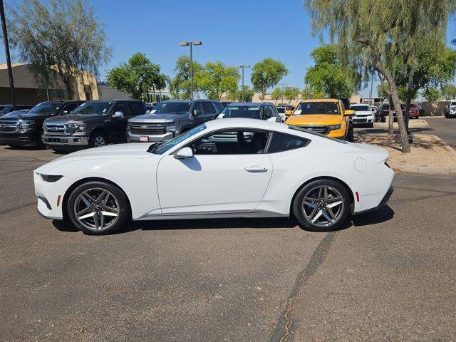 Photo of 2025 White Ford Mustang