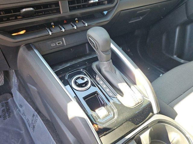 Photo of 2025 Summit White Chevrolet Colorado