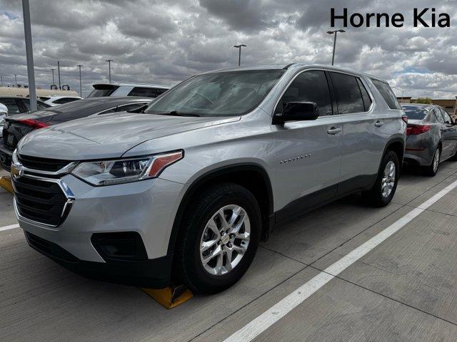 Photo of 2021 Silver Ice Metallic Chevrolet Traverse
