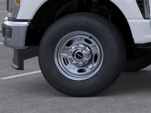 Photo of 2025 Oxford White Ford F-250