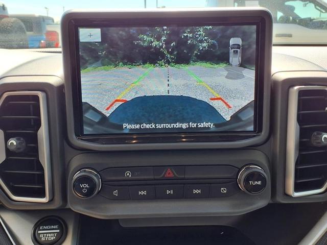 Photo of 2022 Oxford White Ford Bronco Sport