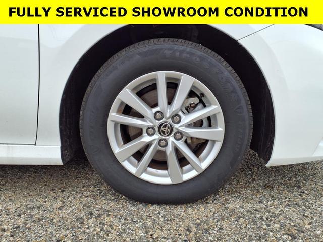 Photo of 2025 White Toyota Camry