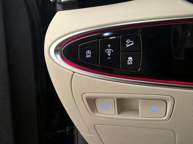 Photo of 2023 Blue Genesis GV70
