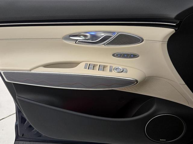 Photo of 2023 Blue Genesis GV70