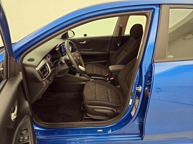 Photo of 2022 Blue Kia Rio
