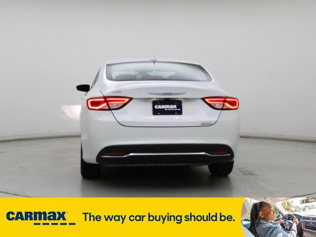 Photo of 2016 White Chrysler 200