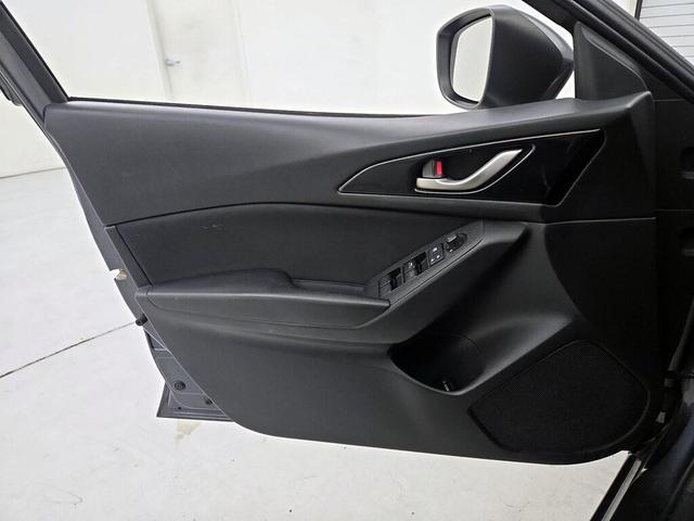 Photo of 2015 Gray Mazda Mazda3