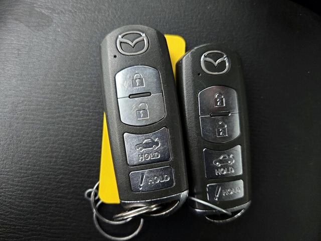 Photo of 2015 Gray Mazda Mazda3