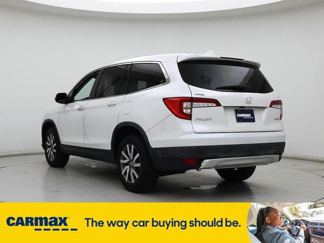 Photo of 2020 White Honda Pilot